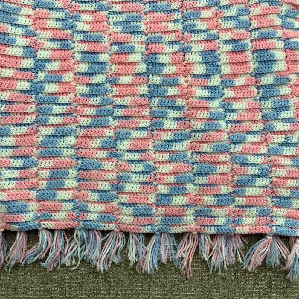 Handmade Crochet Baby Blanket Pink Blue White Plaid Tassels‎ Soft Crib